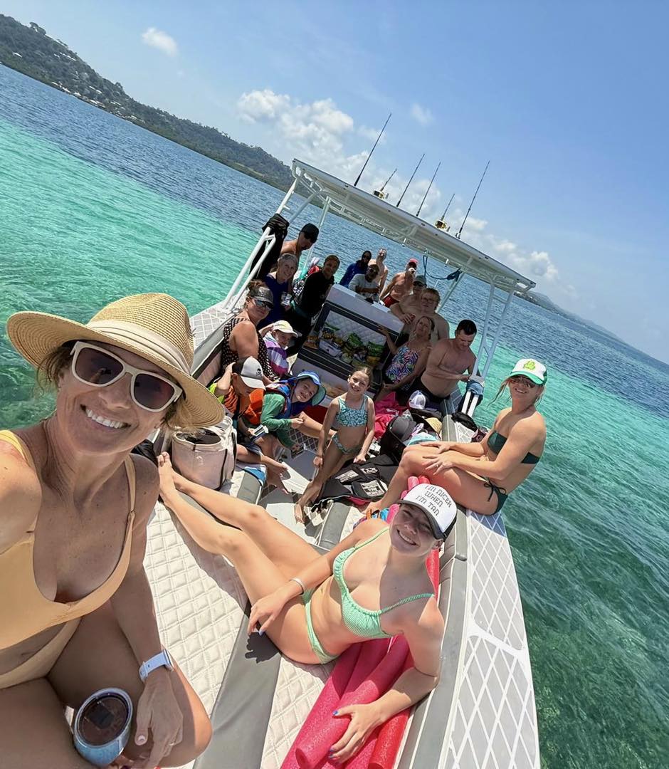 Experience Private Diving Excellence with Roatan Adventure Divers